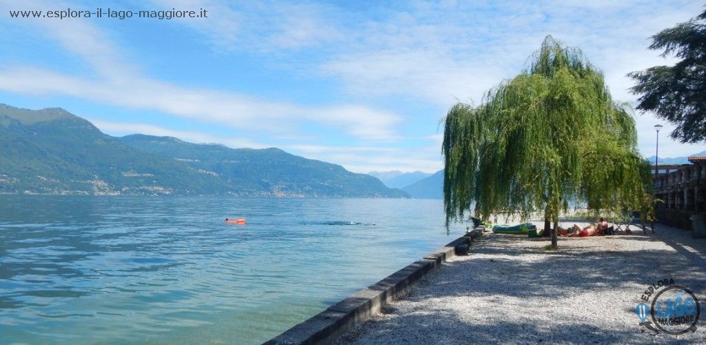 Spiaggia Lido Valtravaglia a Porto Valtravaglia sul Lago Maggiore
