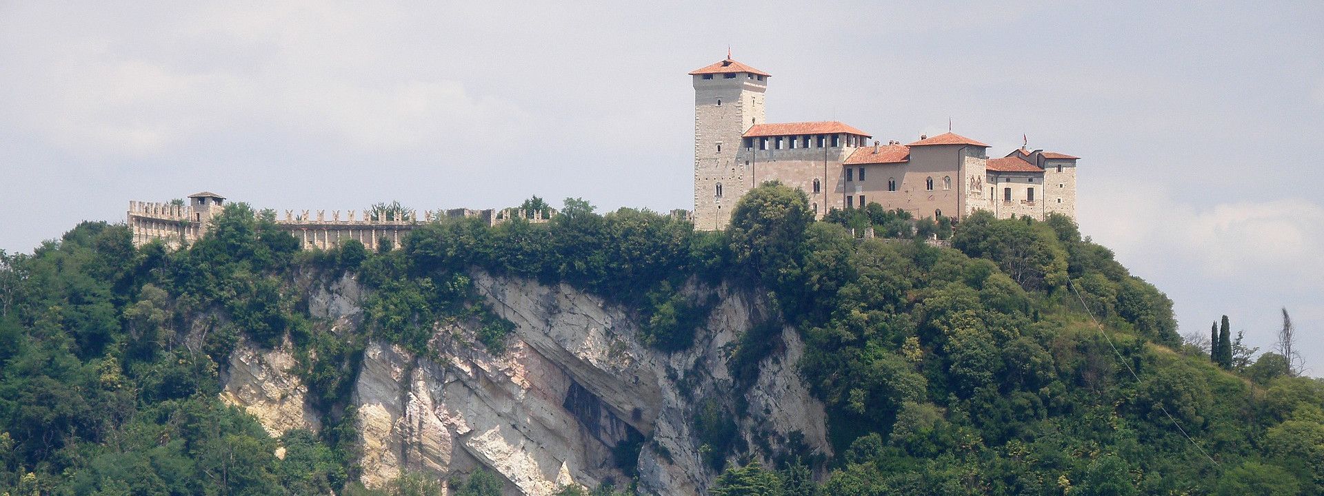 Rocca Borromea di Angera sul Lago Maggiore
