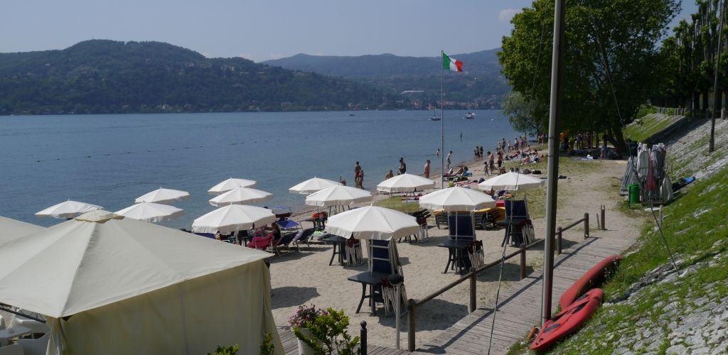 Spiaggia Lido La Noce di Angera sul Lago Maggiore